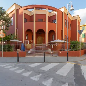 villa-alberti.hotelitalianriviera.com/