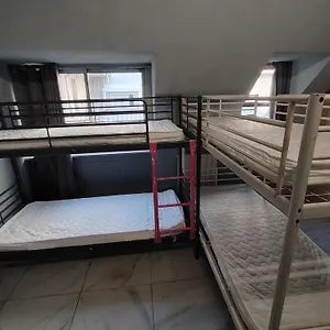 ホステル ライオン 