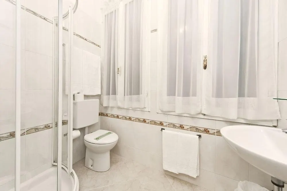 **  Hotel Alla Fava Venecia Italia